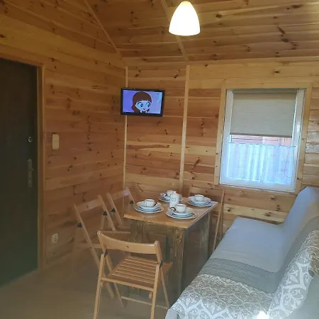 Letniskowe Poranek Lodge