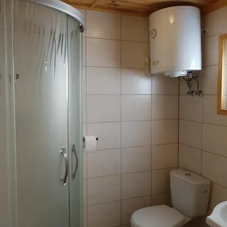 Letniskowe Poranek Lodge